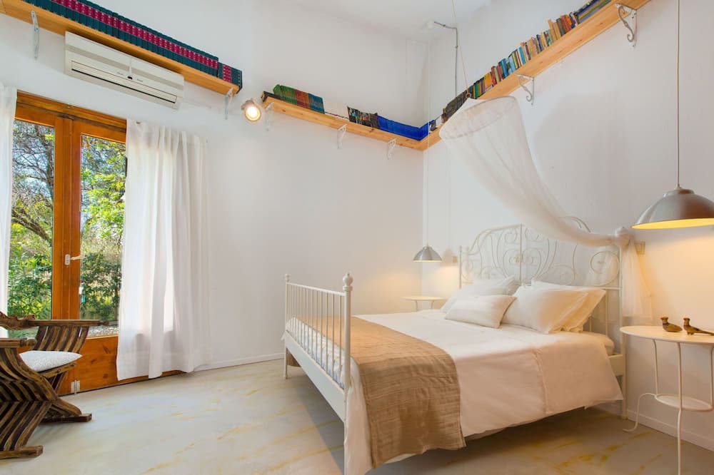Photo of Bedroom in Ialyssos