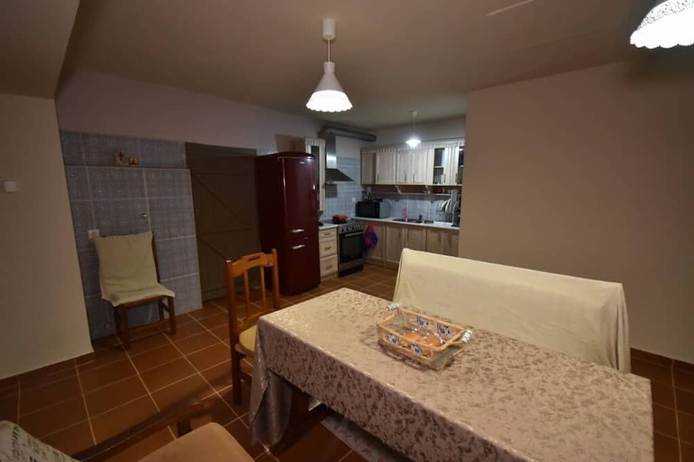 Photo of Kitchen in Pella Region