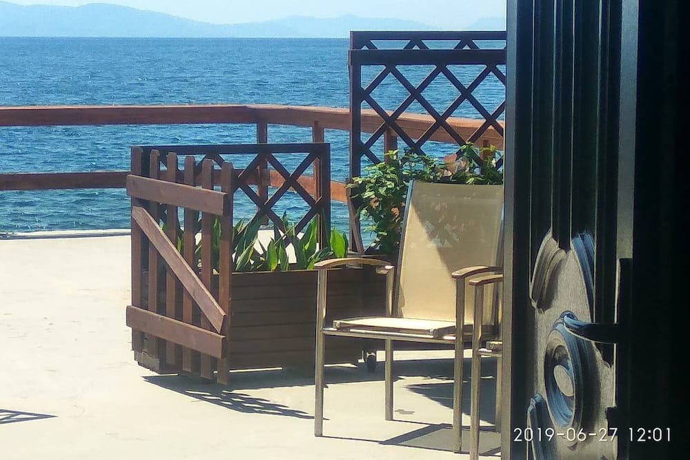 Photo of Patio Balcony in Pella Region
