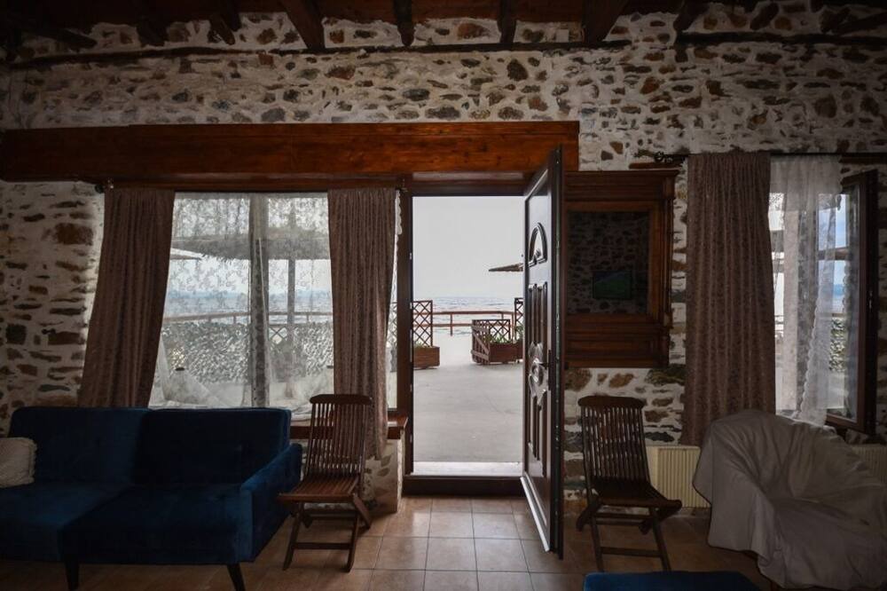Photo of Livingroom in Pella Region