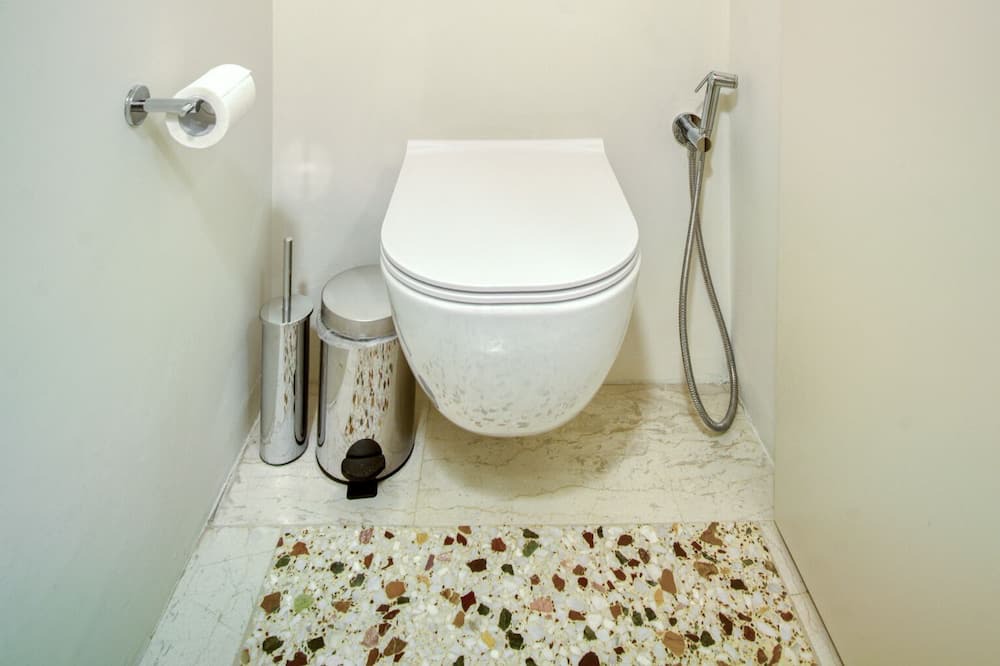 Photo of Bathroom in Kerameikos