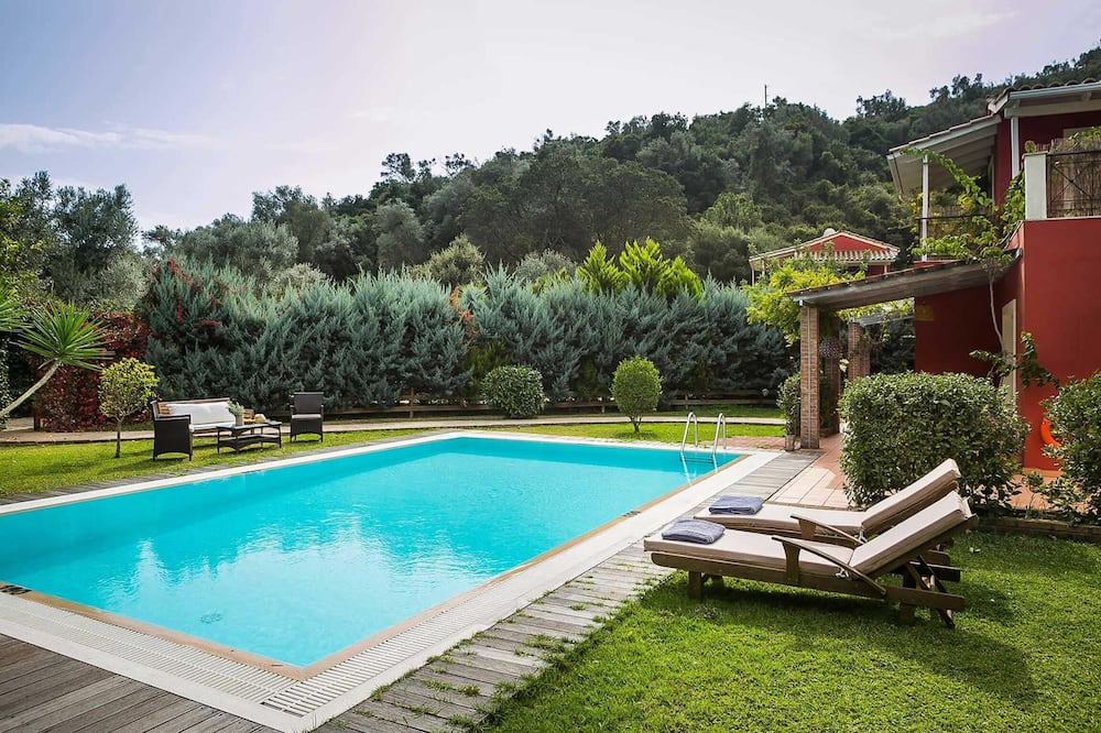 Photo of Outdoor in Mikros Gialos