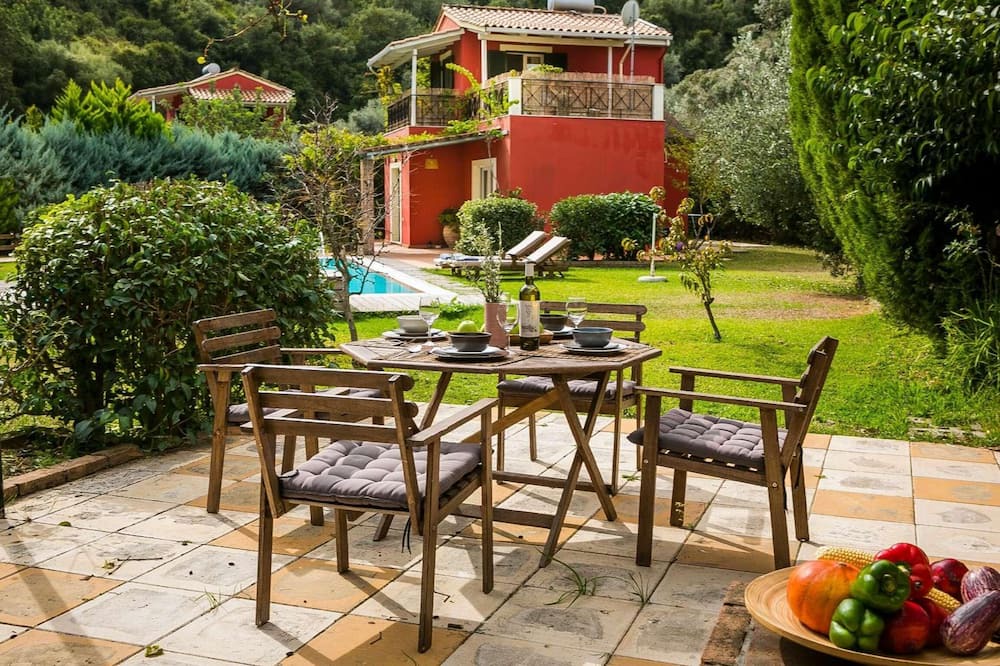 Photo of Patio Balcony in Mikros Gialos