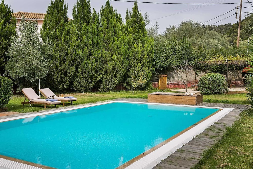 Photo of Outdoor in Mikros Gialos