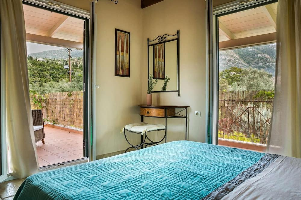 Photo of Bedroom in Mikros Gialos