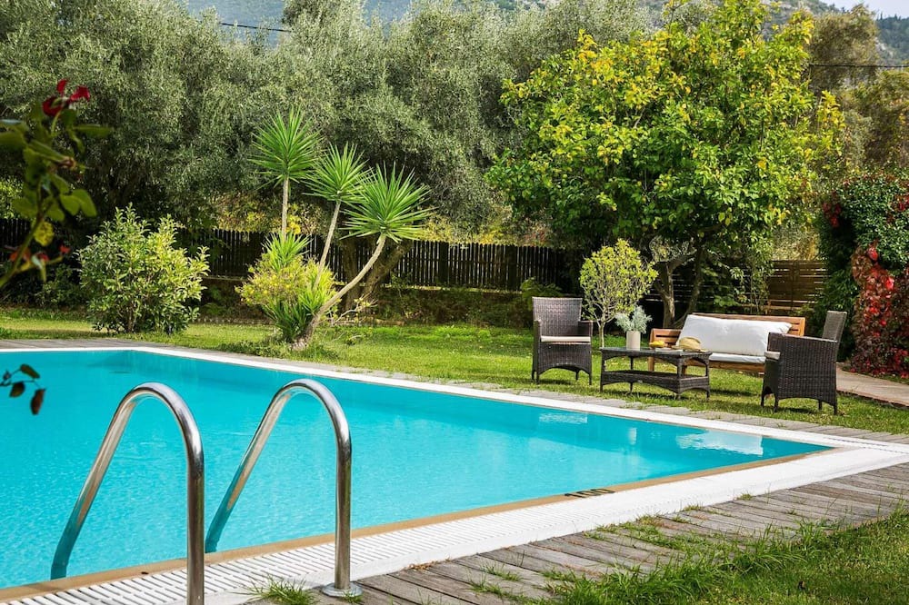Photo of Outdoor in Mikros Gialos