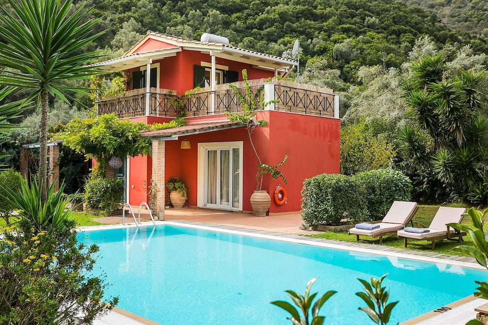 Photo of Outdoor in Mikros Gialos