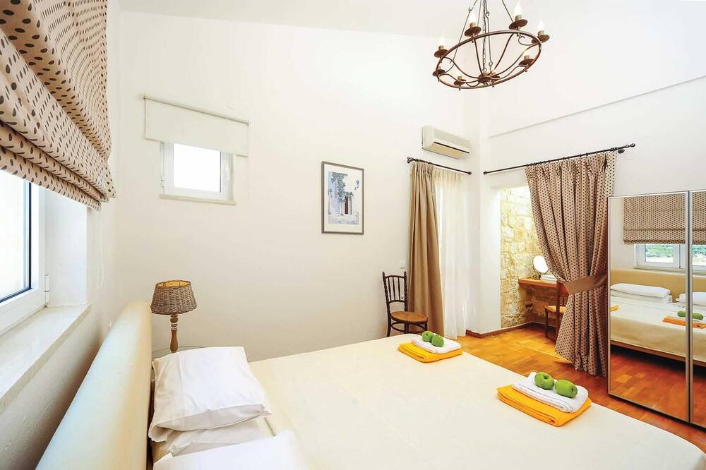 Photo of Bedroom in Prinos