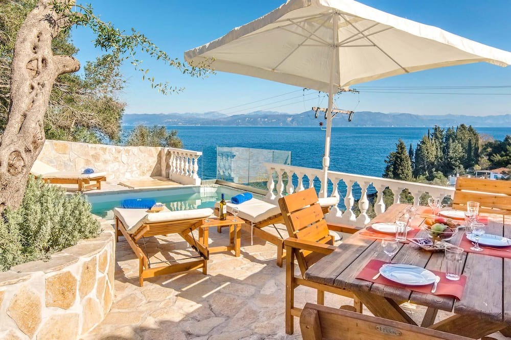 Photo of Patio Balcony in Longos
