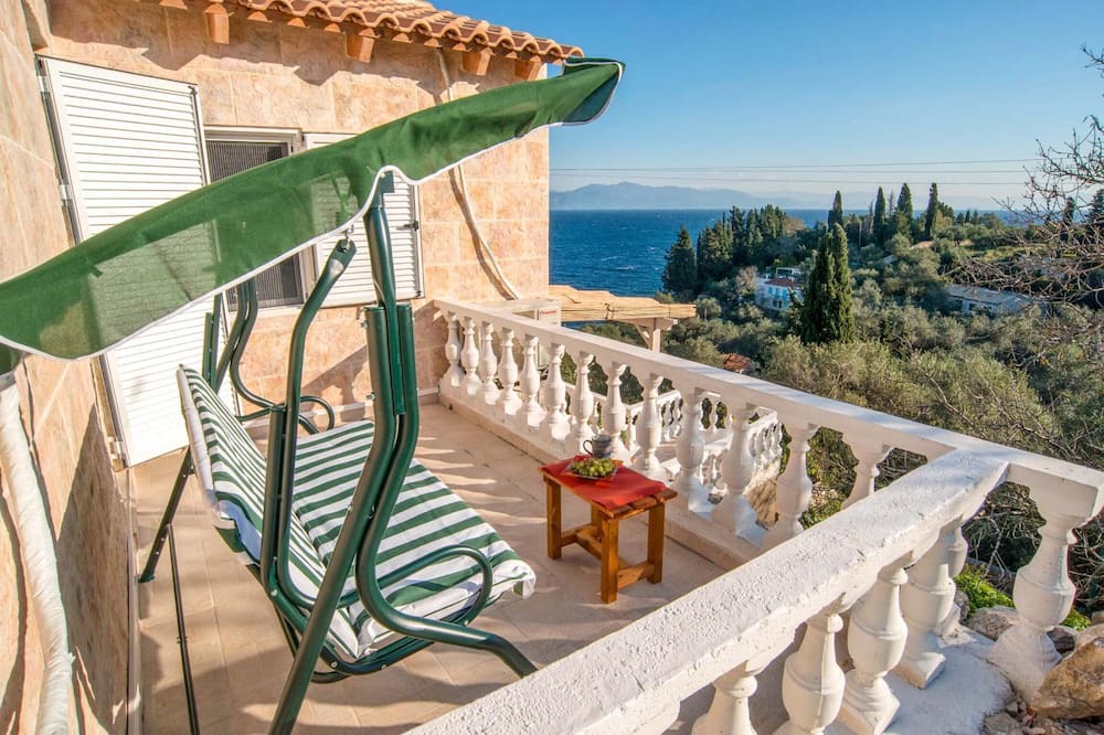 Photo of Patio Balcony in Longos