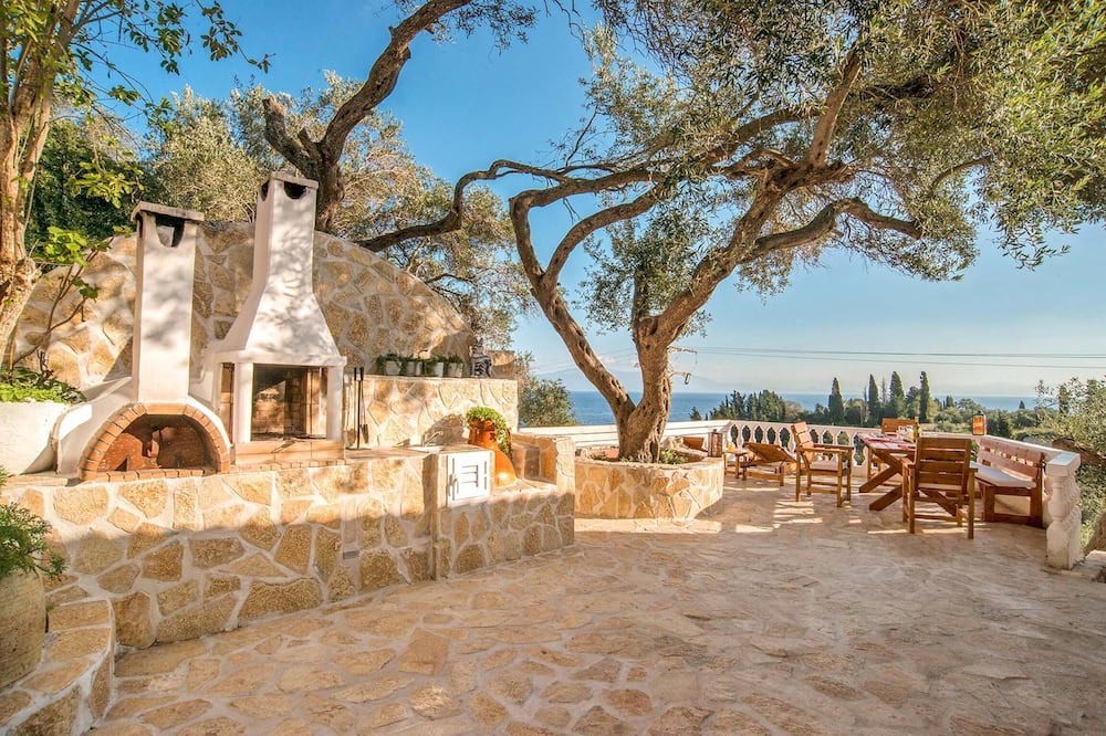 Photo of Patio Balcony in Longos