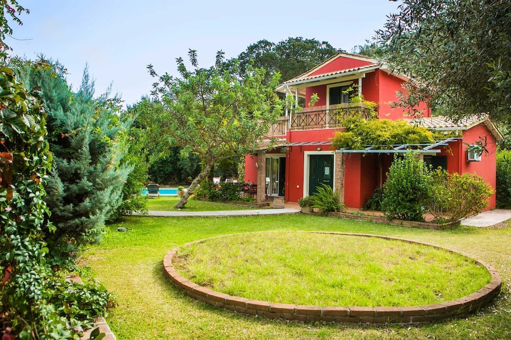 Photo of Outdoor in Mikros Gialos