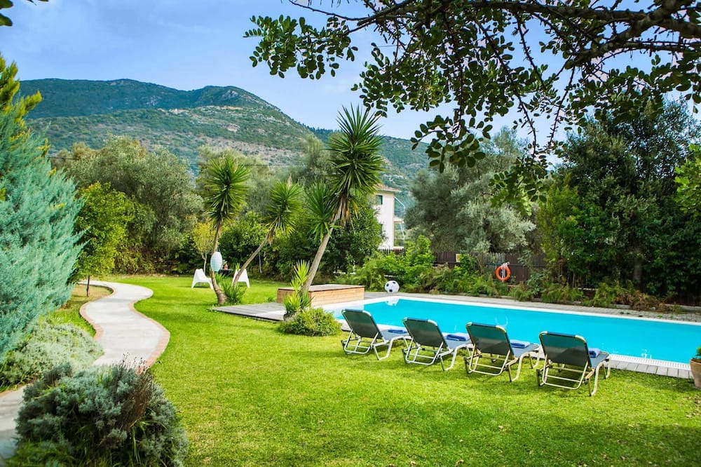 Photo of Outdoor in Mikros Gialos