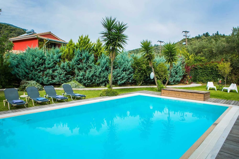 Photo of Outdoor in Mikros Gialos