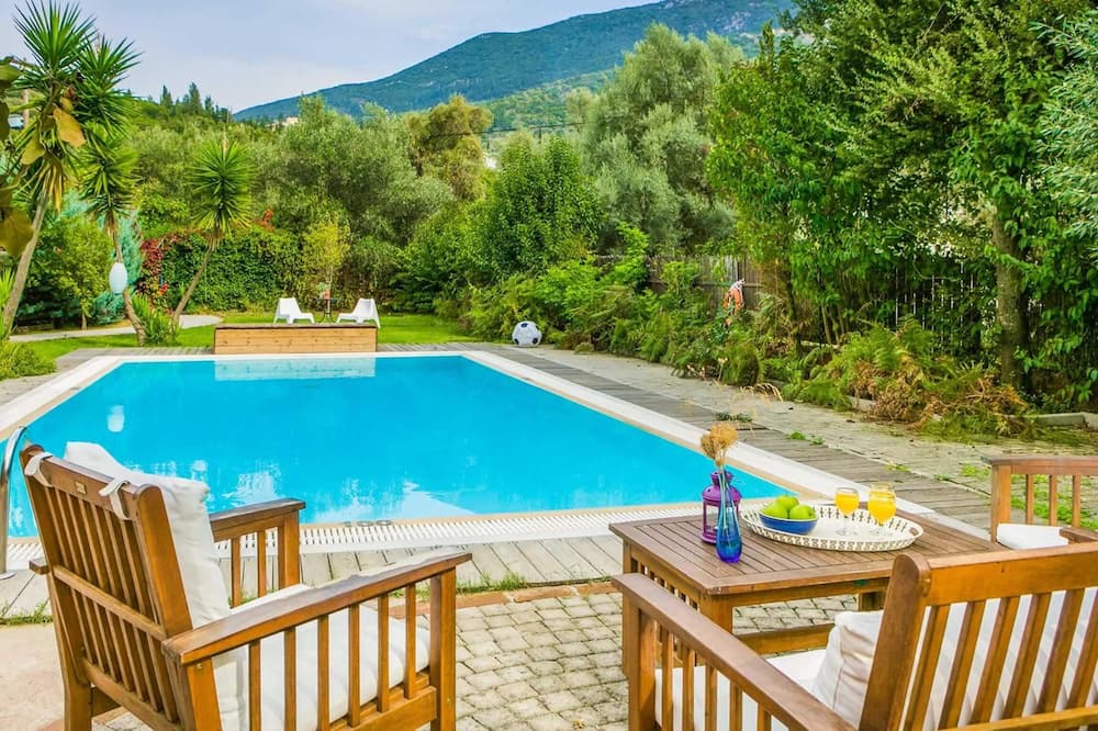 Photo of Outdoor in Mikros Gialos