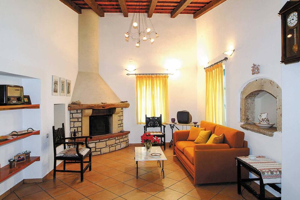 Photo of Livingroom in Prinos