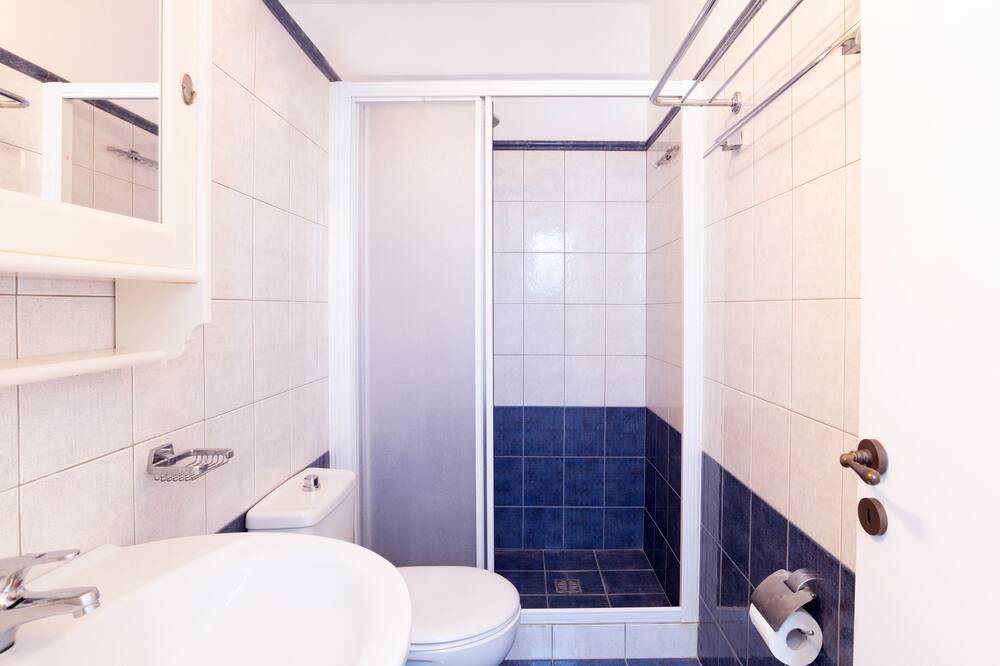 Photo of Bathroom in Ampelas