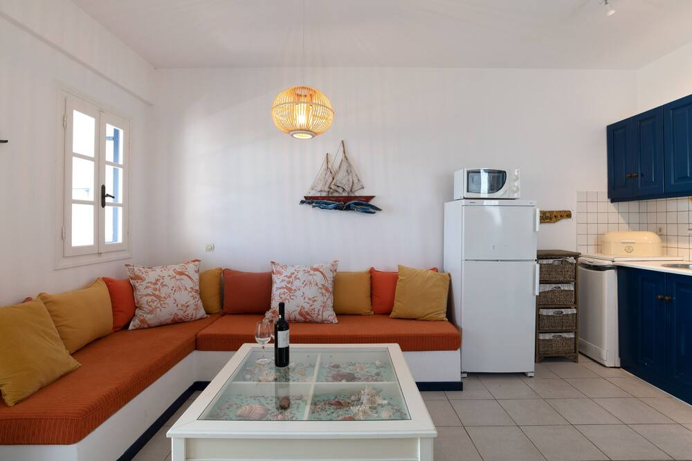 Photo of Livingroom in Ampelas