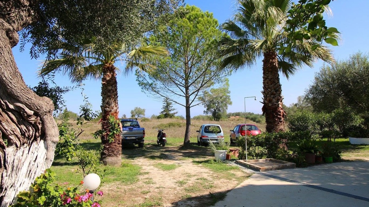 Photo of Outdoor in Notos