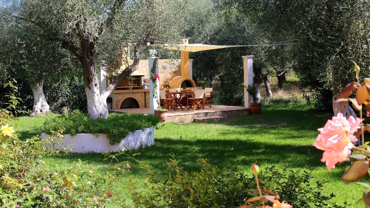 Photo of Outdoor in Notos