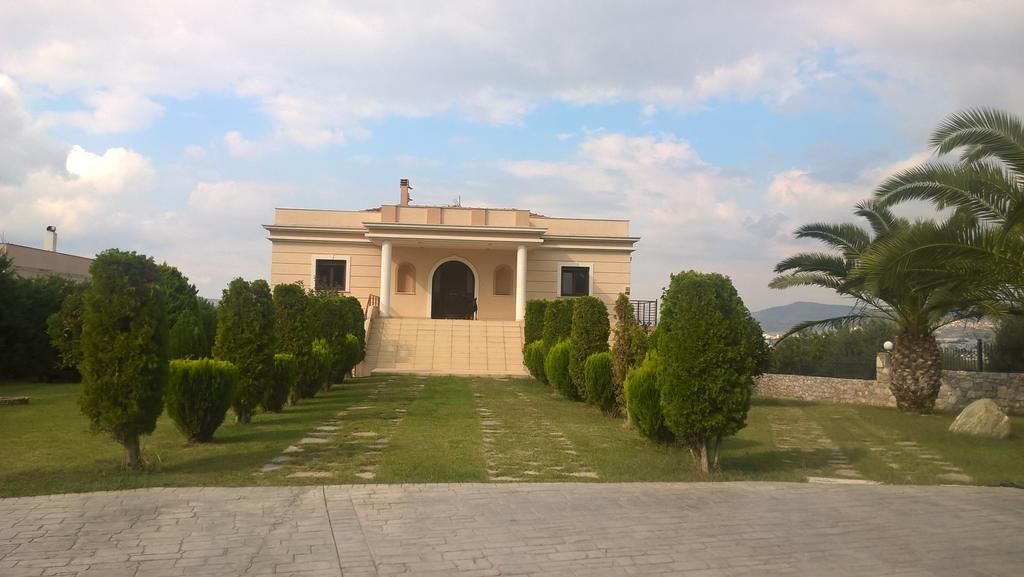 Photo of Outdoor in Alli Meria