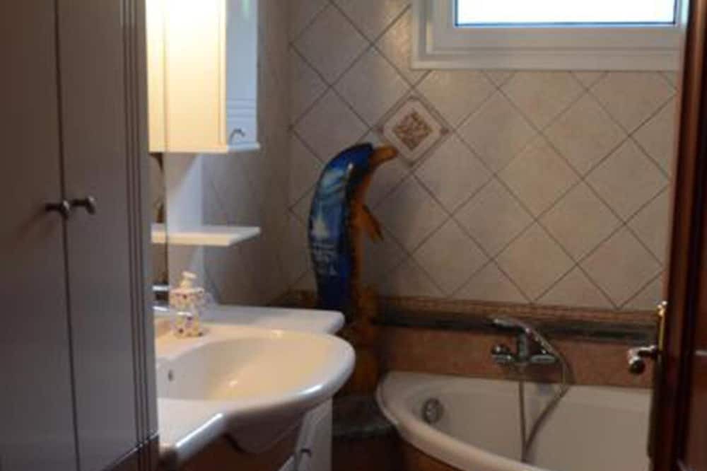 Photo of Bathroom in Katerini