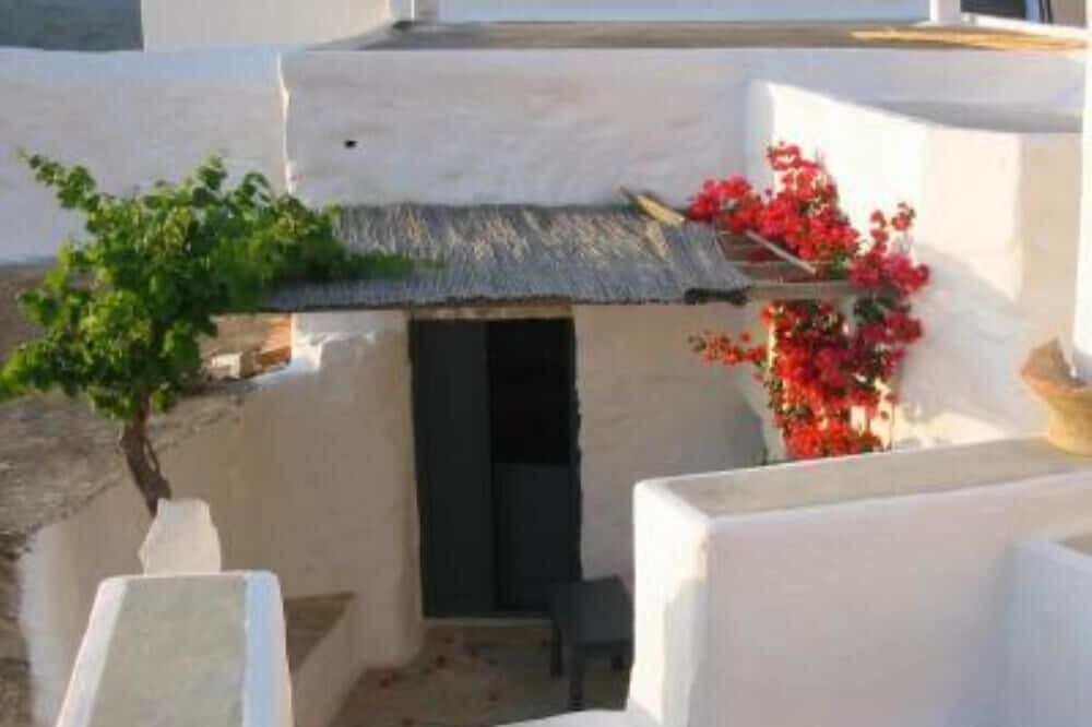 Photo of Patio Balcony in Aegiali