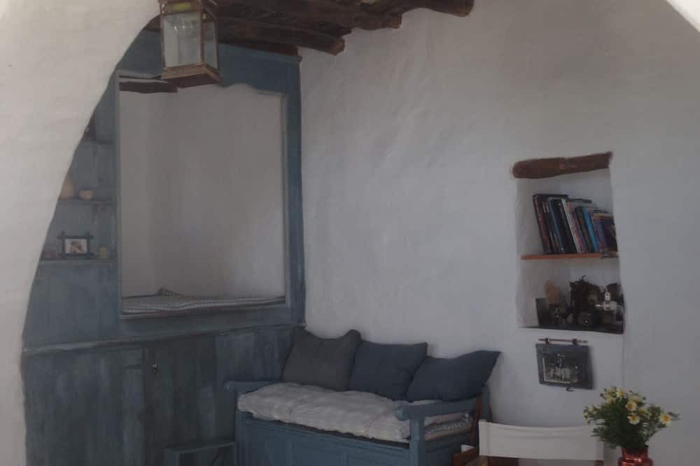 Photo of Livingroom in Aegiali