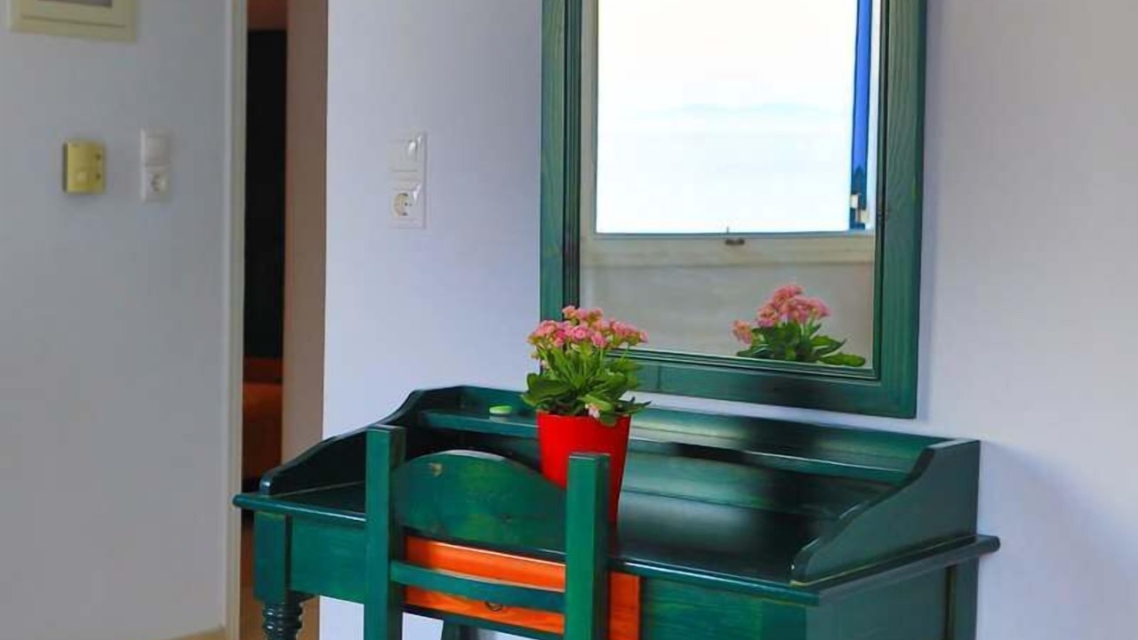 Photo of Bedroom in Schinoussa Town