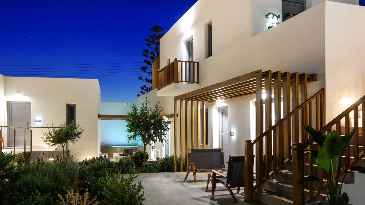 Photo of Outdoor in Kini