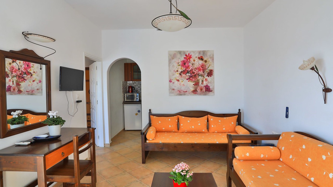 Photo of Bedroom in Schinoussa Town