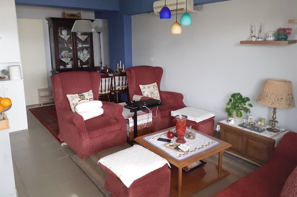 Photo of Livingroom in Alinda