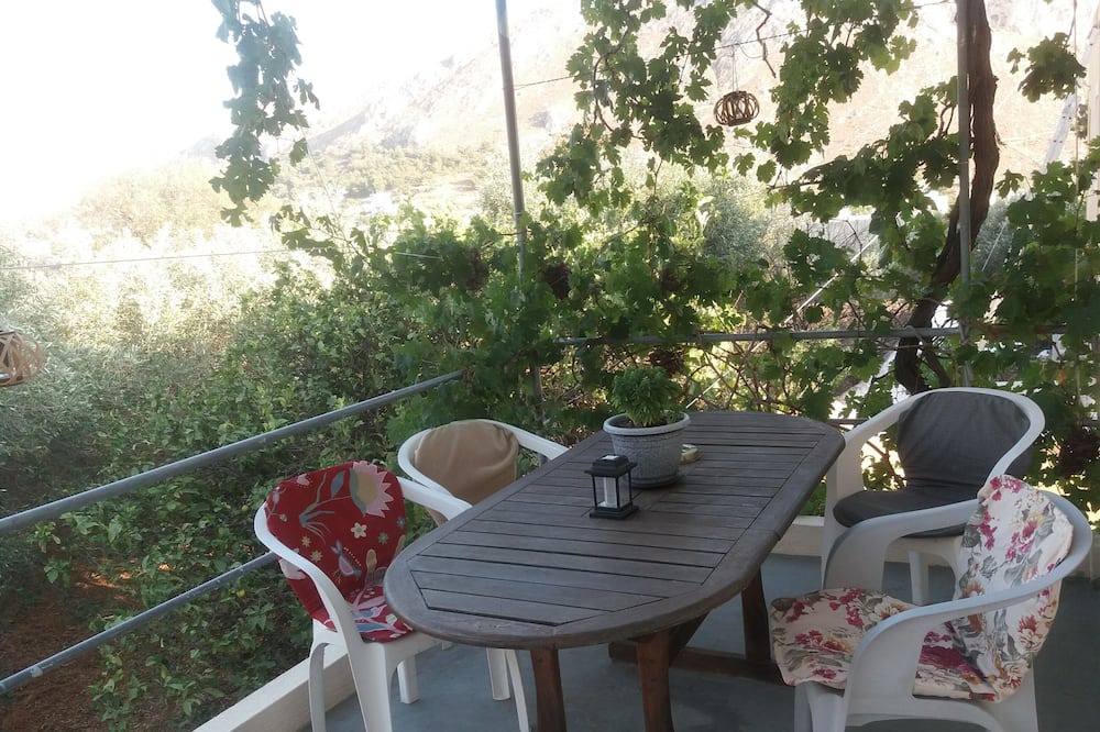 Photo of Patio Balcony in Panormos