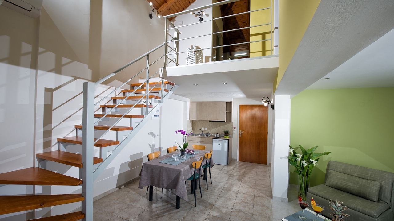 Photo of Outdoor in Platanes
