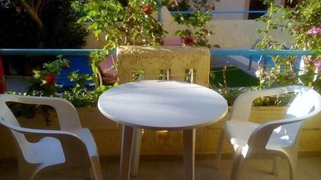 Photo of Patio Balcony in Platanes