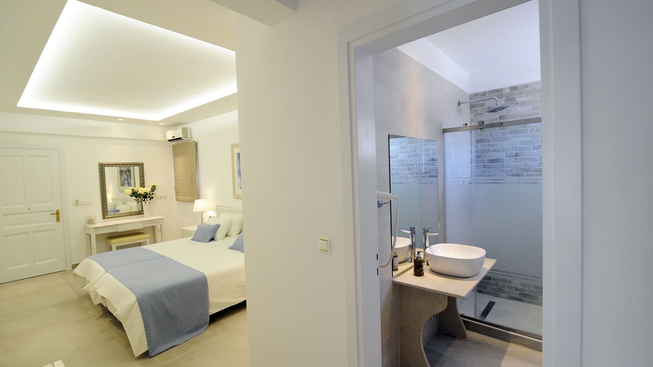 Photo of Bedroom in Platis Gialos