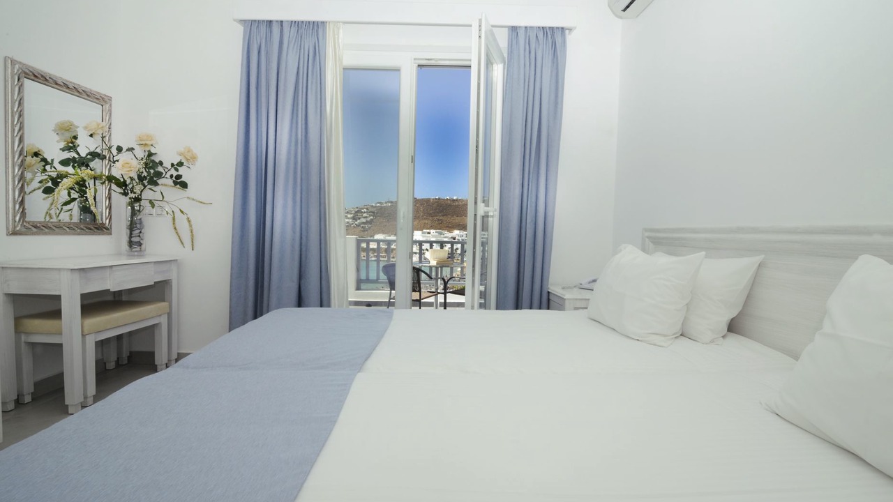 Photo of Bedroom in Platis Gialos