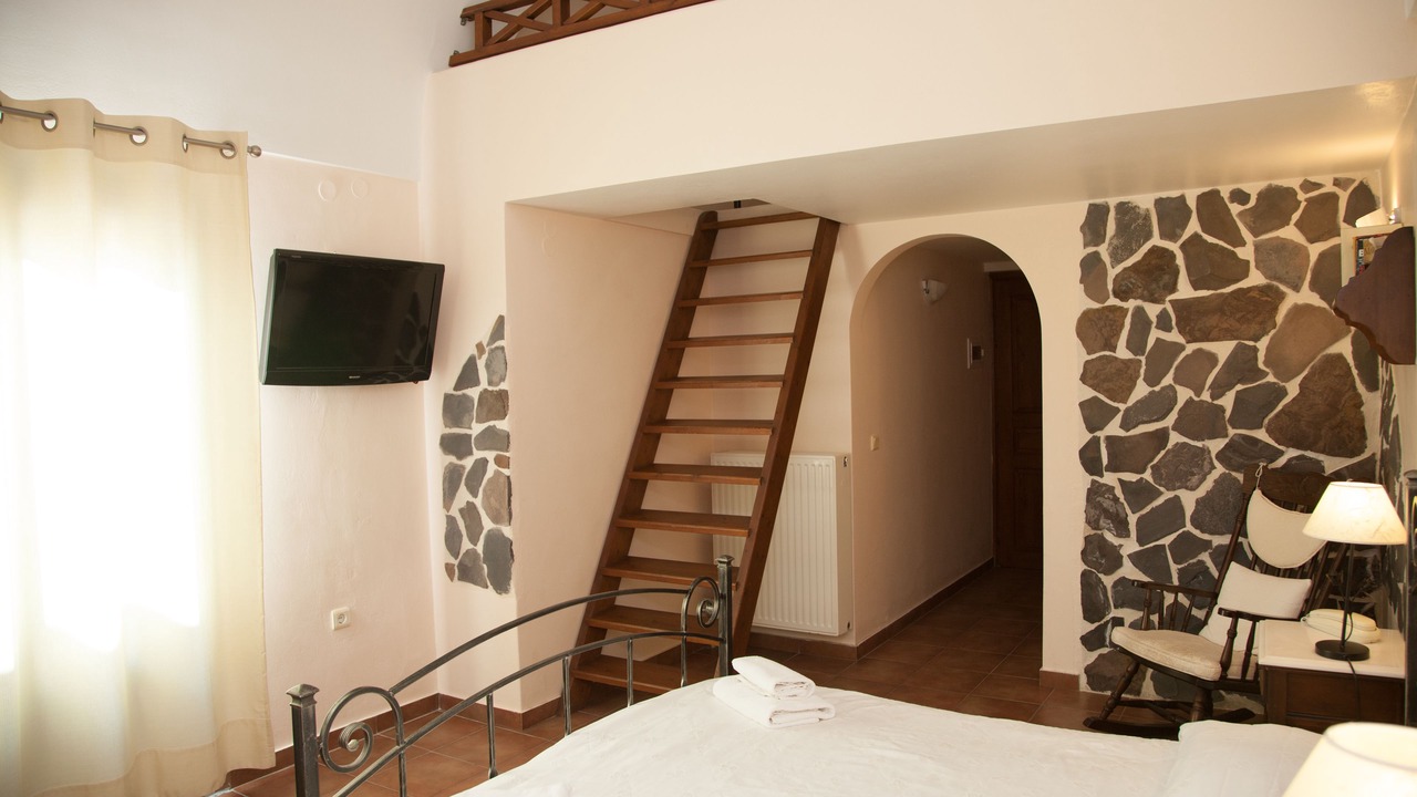 Photo of Bedroom in Fira