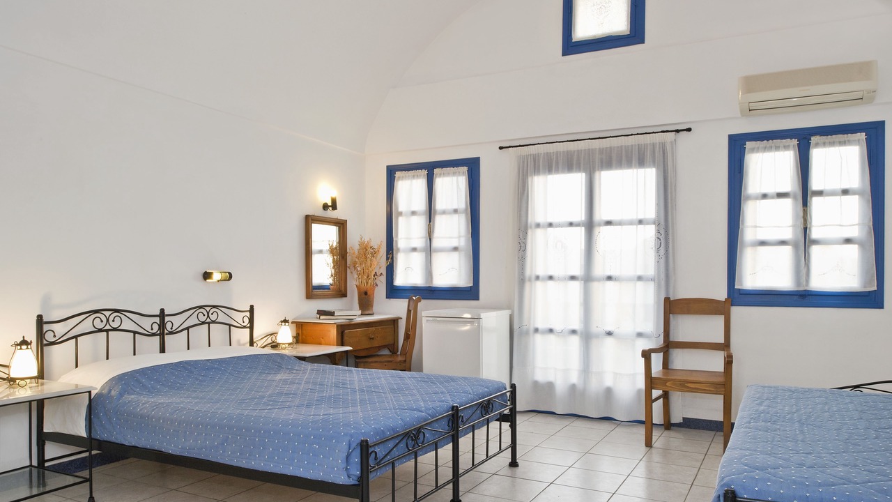 Photo of Bedroom in Perissa