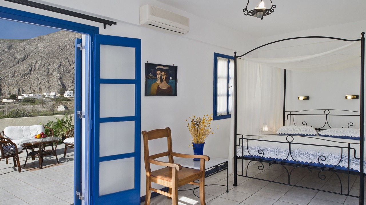 Photo of Bedroom in Perissa