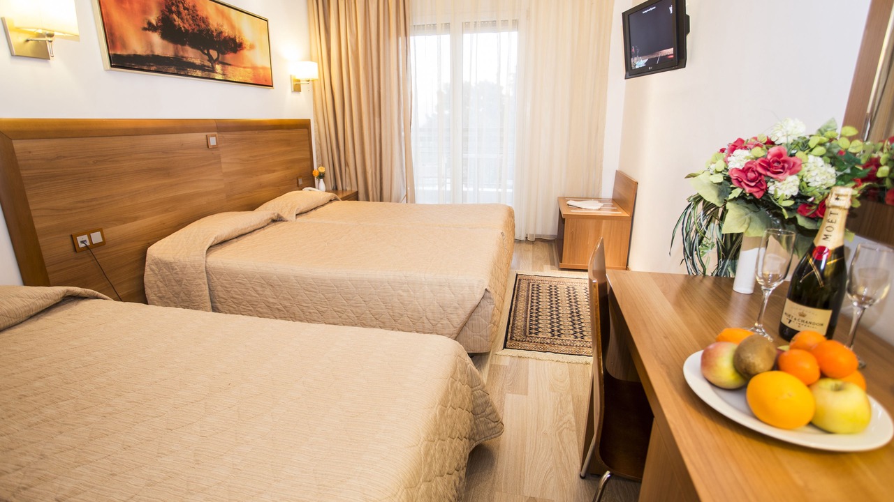 Photo of Bedroom in Panorama