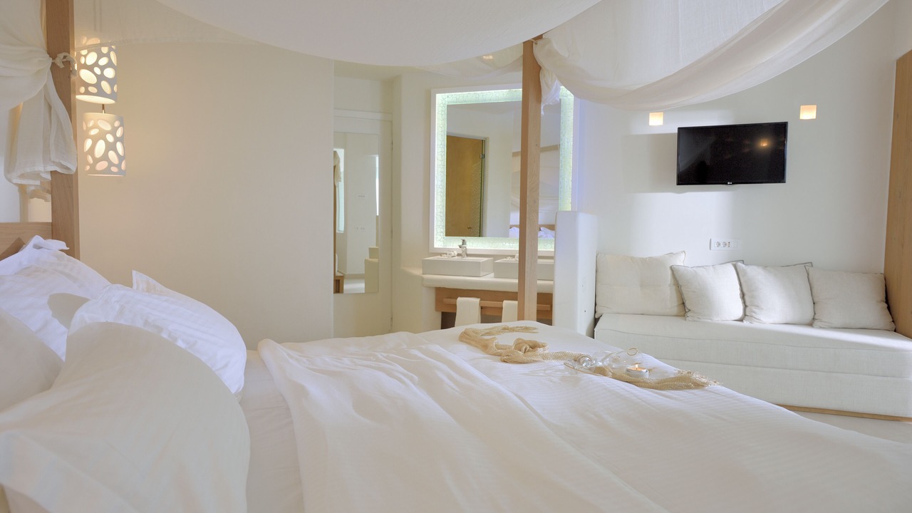 Photo of Bedroom in Platis Gialos