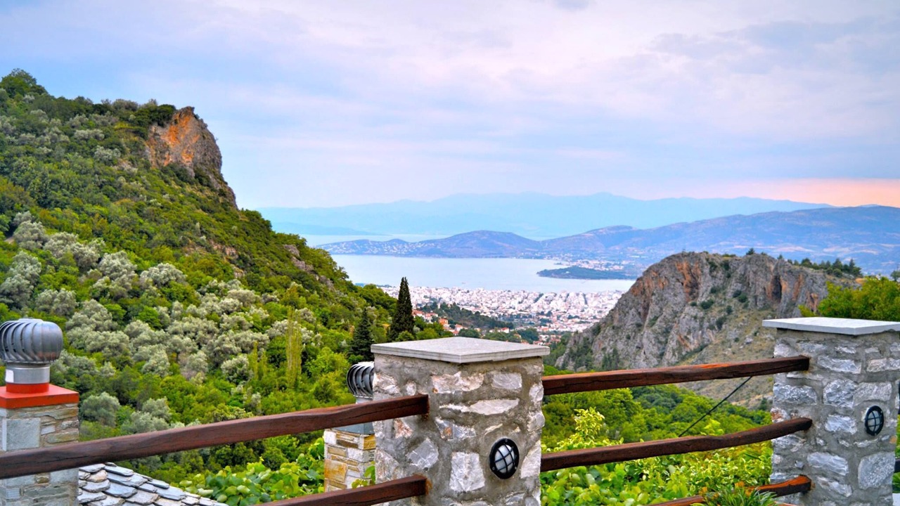Photo of Patio Balcony in Makrynitsa