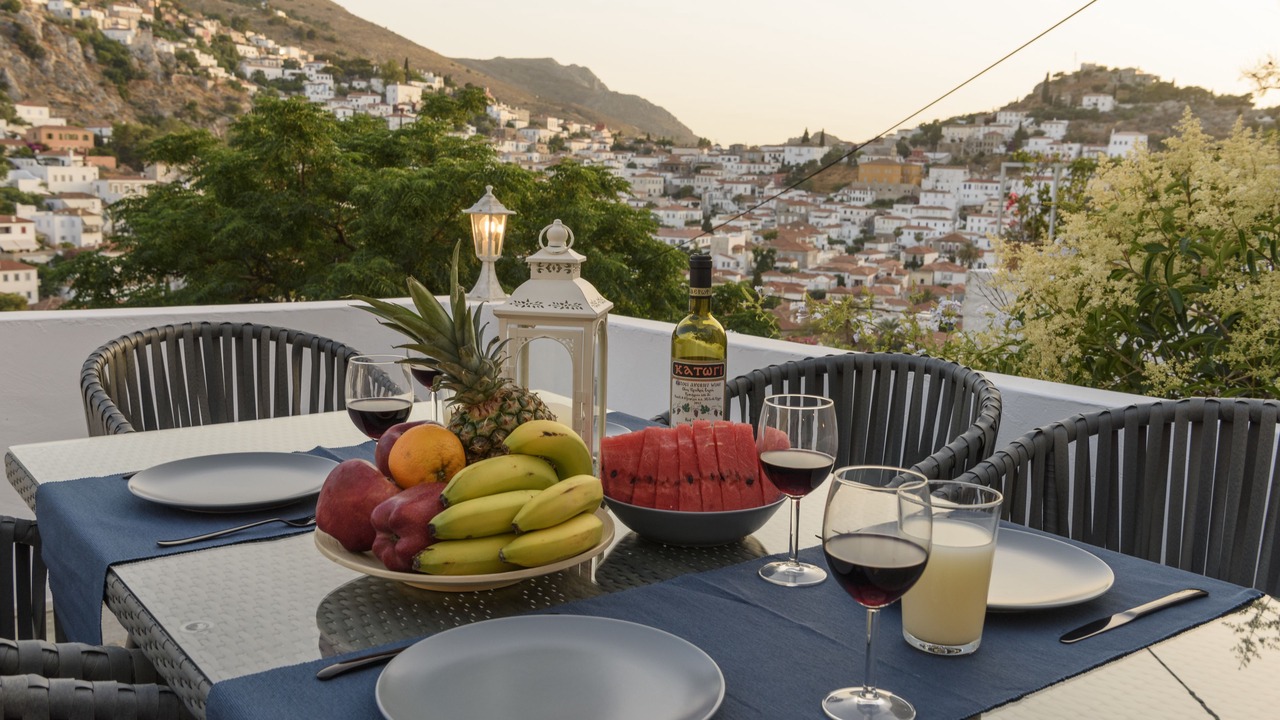 Photo of Others in Hydra