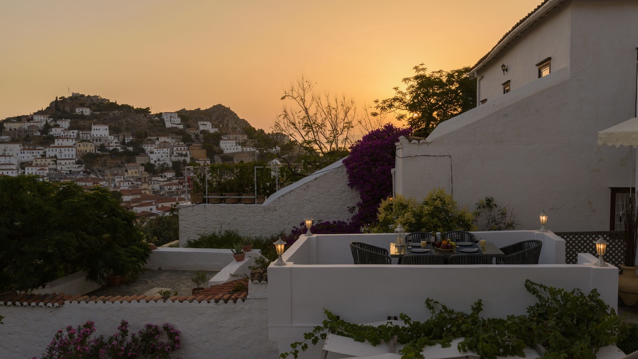 Photo of Others in Hydra