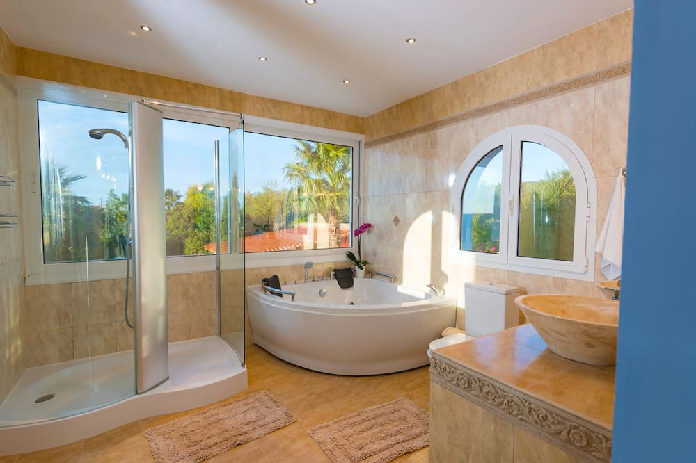 Photo of Bathroom in Sissi