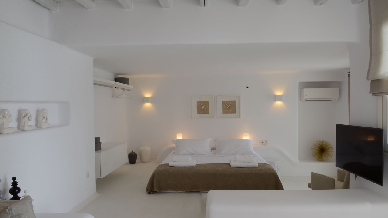 Photo of Bedroom in Tourlos