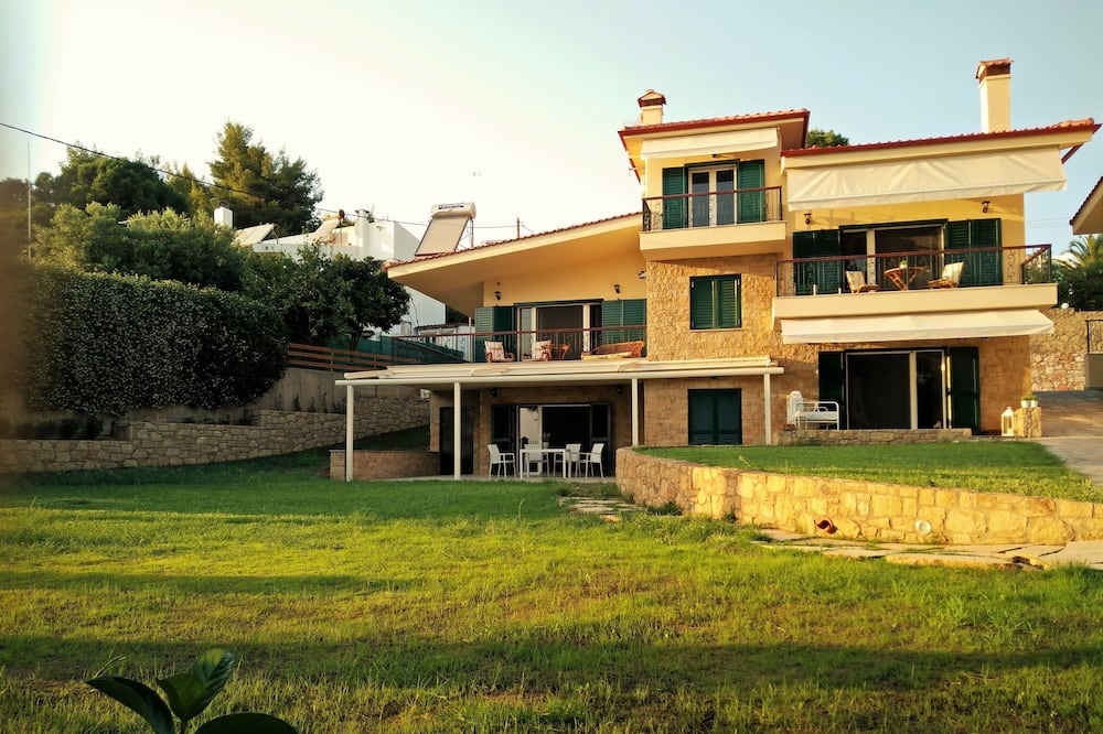Photo of Outdoor in Elia Nikitis