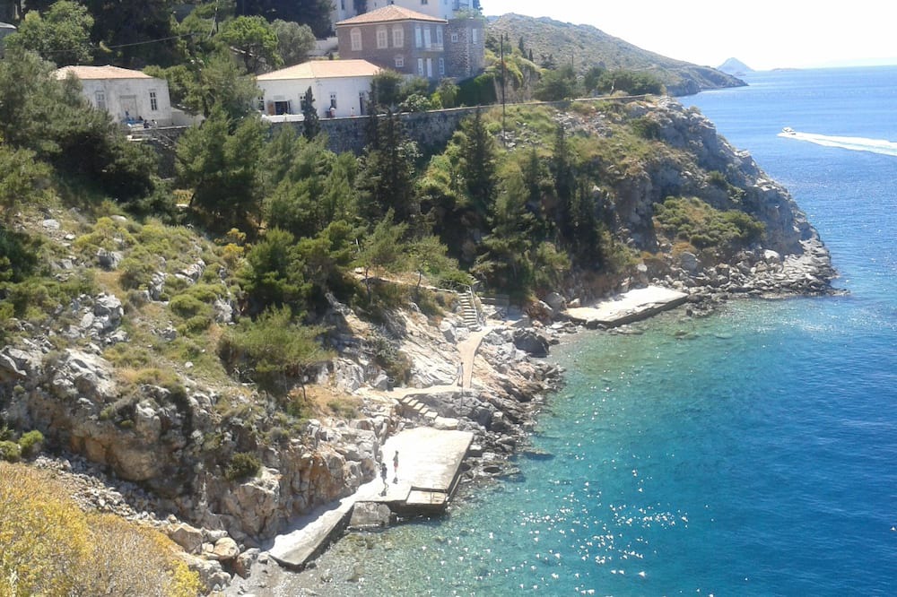 Photo of Others in Hydra