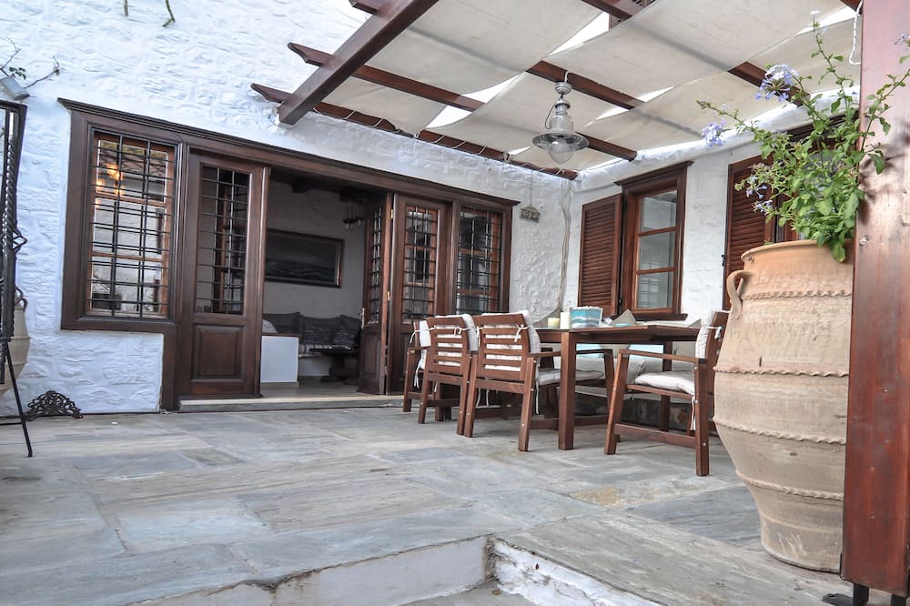 Photo of Patio Balcony in Hydra